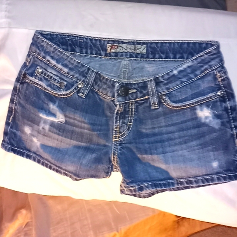 Women's BKE stella denim shorts size 25